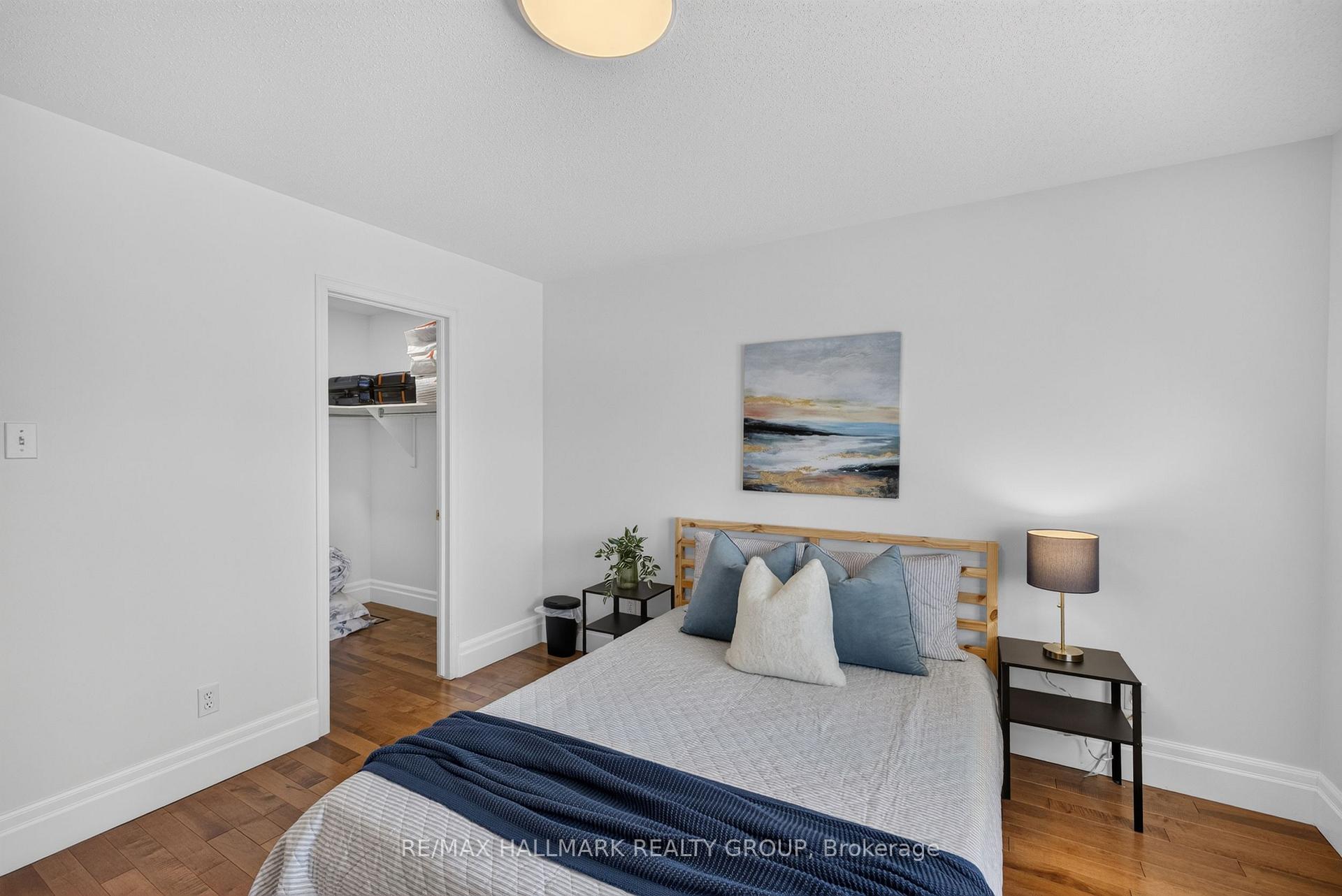 Photo 35 of 42 Glenrill Place S, Ottawa, Kanata - Emerald Meadows/Trailwest — HOMEH