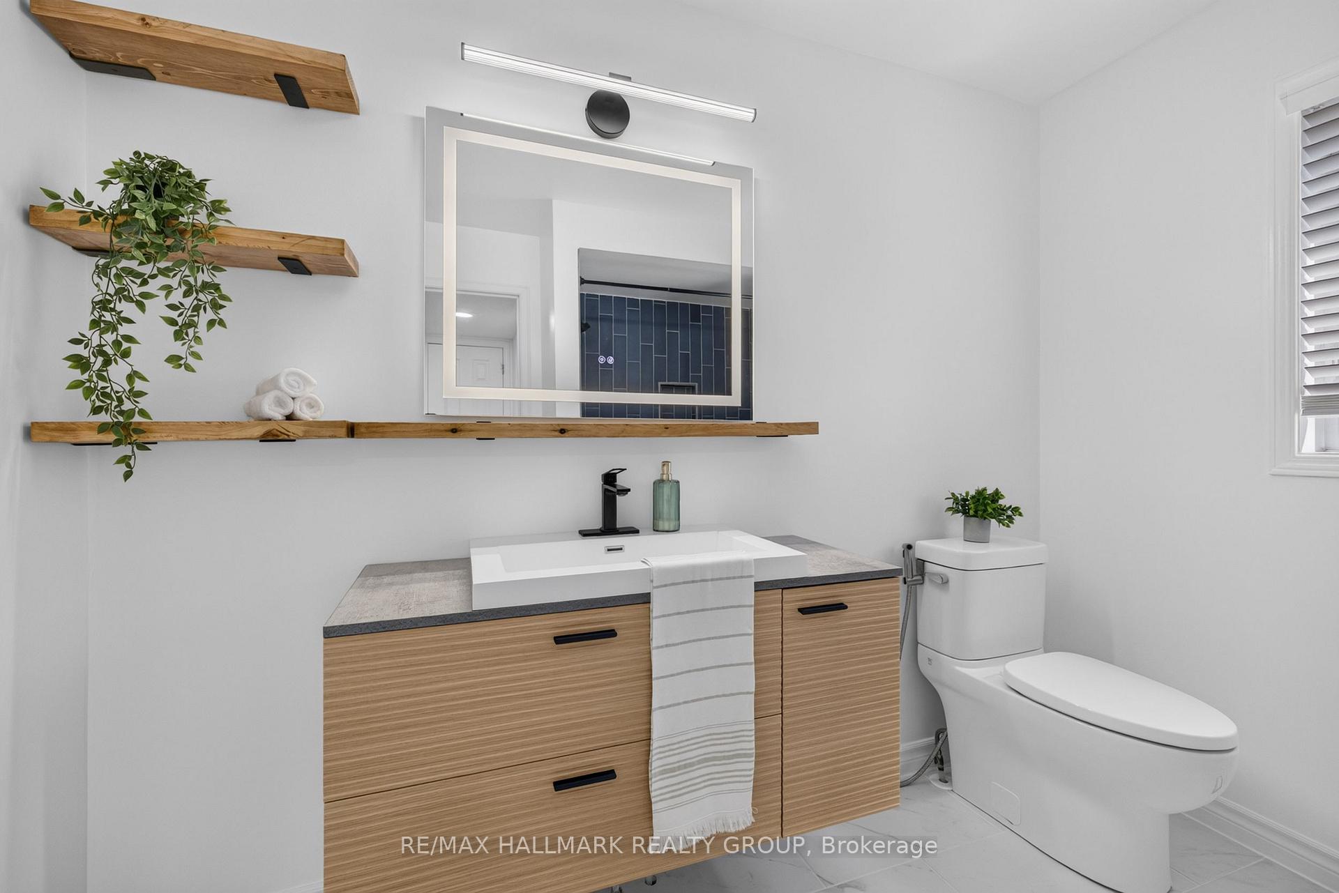 Photo 38 of 42 Glenrill Place S, Ottawa, Kanata - Emerald Meadows/Trailwest — HOMEH