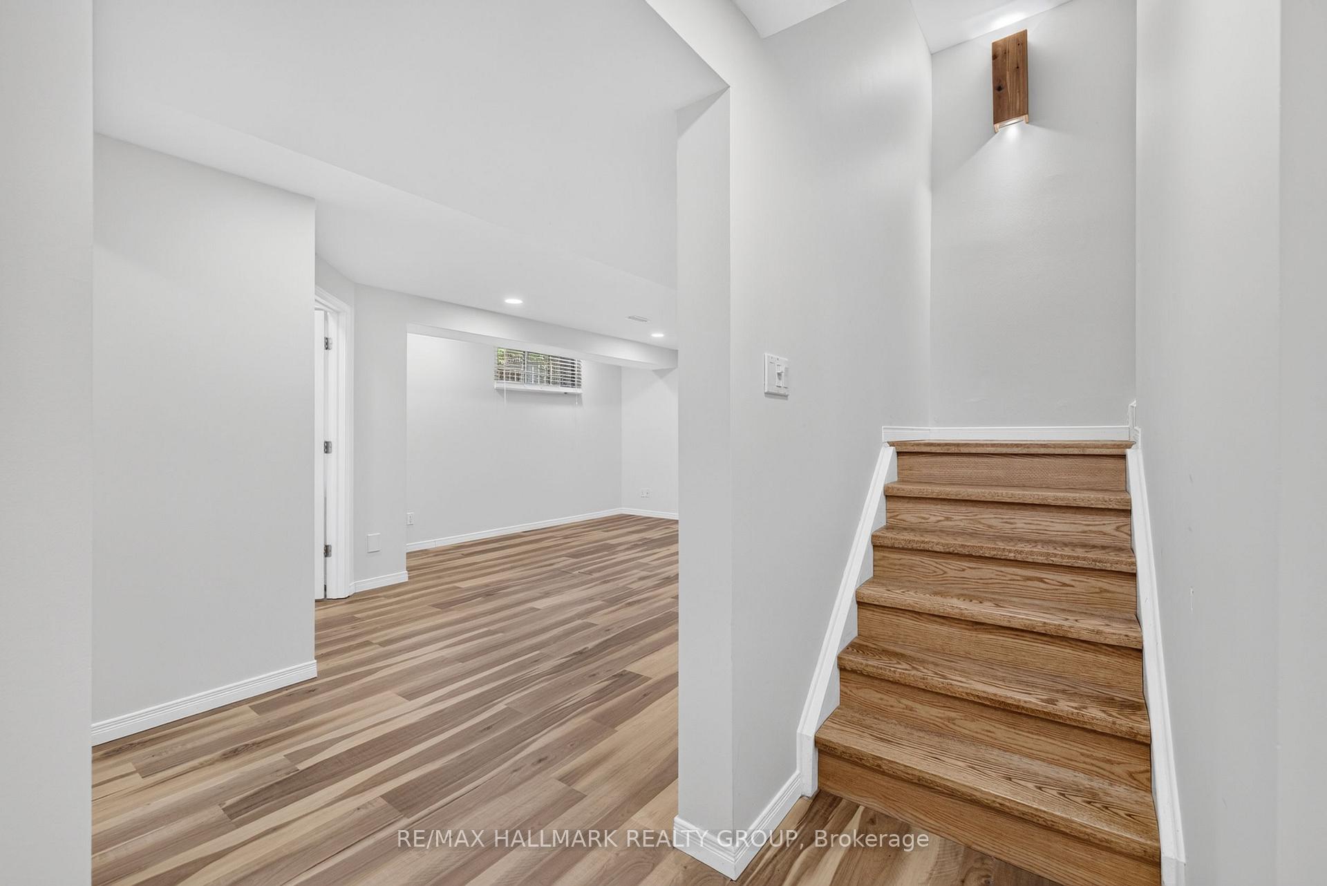 Photo 39 of 42 Glenrill Place S, Ottawa, Kanata - Emerald Meadows/Trailwest — HOMEH