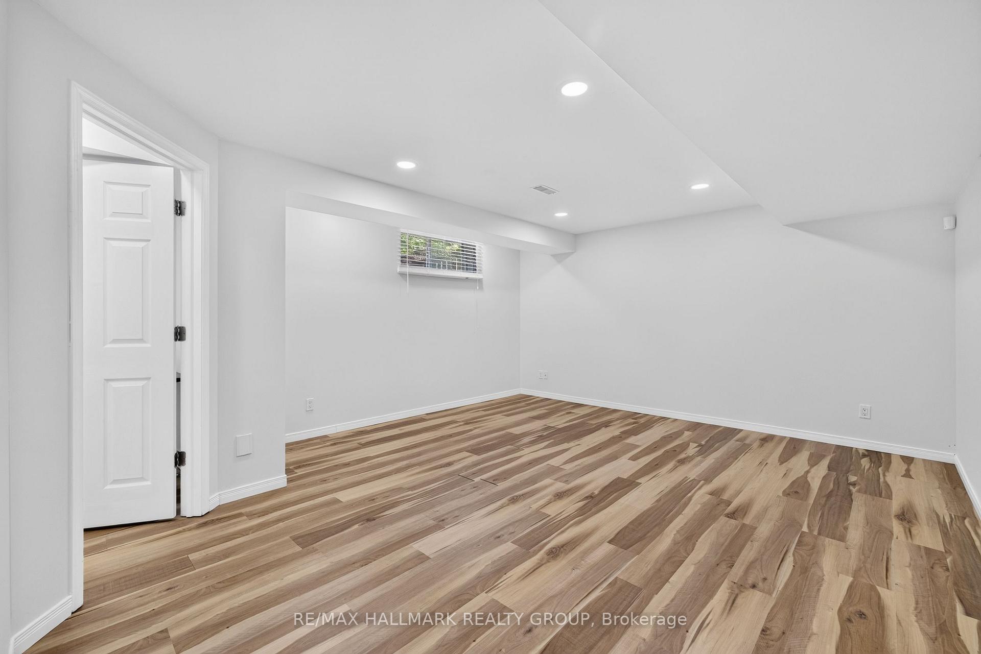 Photo 40 of 42 Glenrill Place S, Ottawa, Kanata - Emerald Meadows/Trailwest — HOMEH