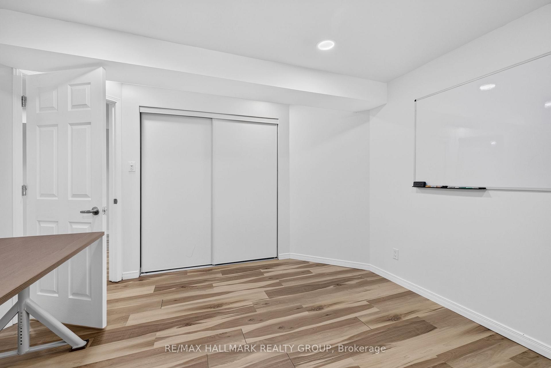Photo 43 of 42 Glenrill Place S, Ottawa, Kanata - Emerald Meadows/Trailwest — HOMEH