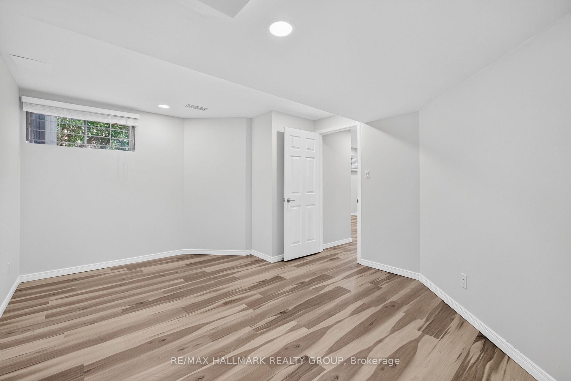 Photo 44 of 42 Glenrill Place S, Ottawa, Kanata - Emerald Meadows/Trailwest — HOMEH