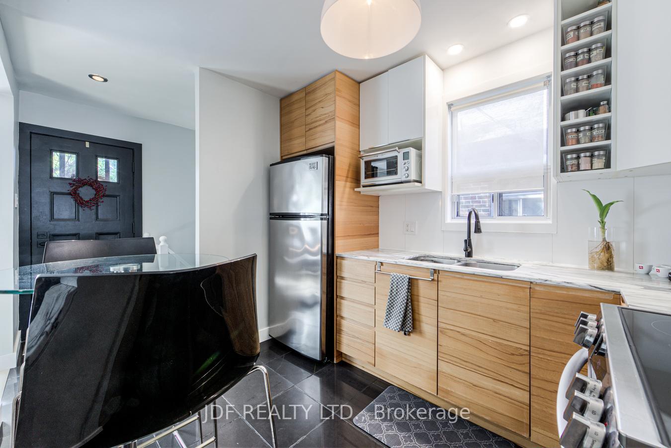 Photo 14 of 313 Vaughan Road, Toronto, Humewood-Cedarvale — HOMEH