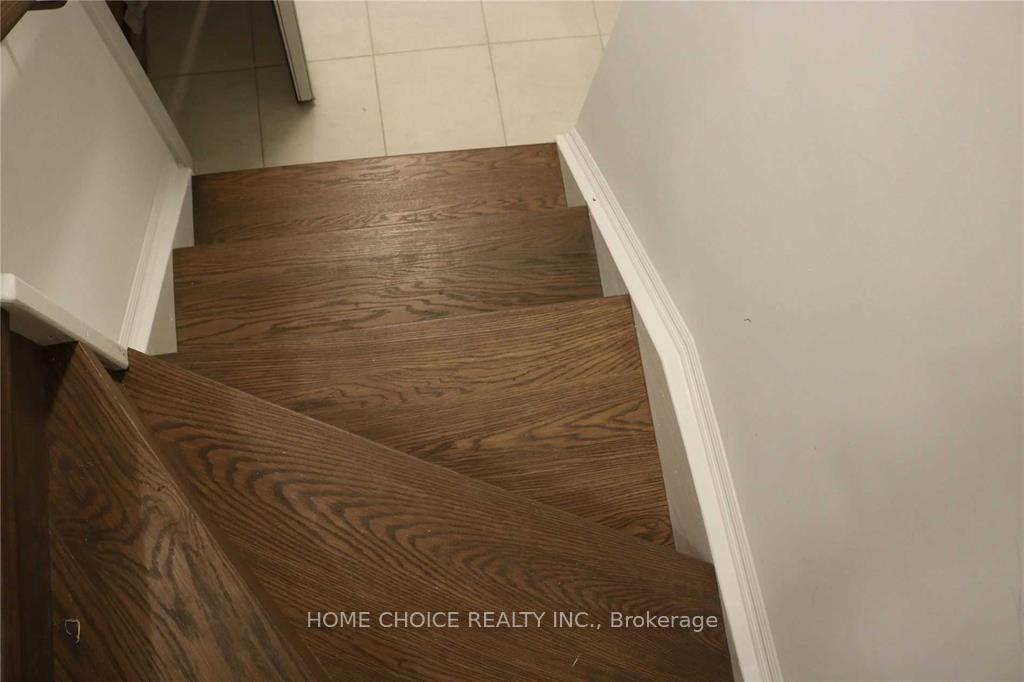Photo 7 of 34 Engel Street E, Vaughan, Vaughan Grove — HOMEH
