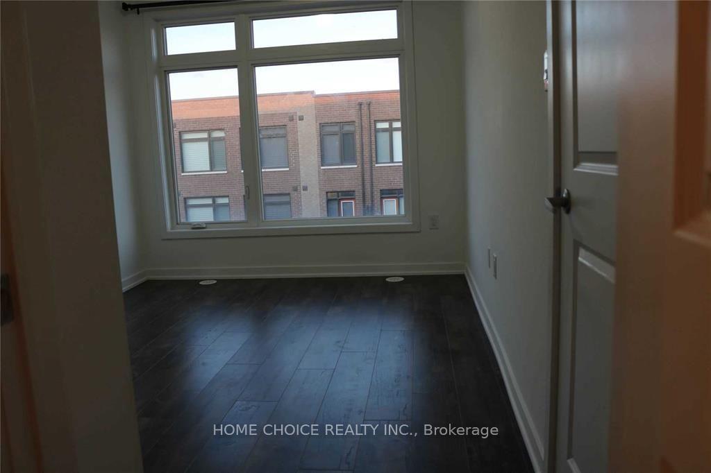 Photo 12 of 34 Engel Street E, Vaughan, Vaughan Grove — HOMEH
