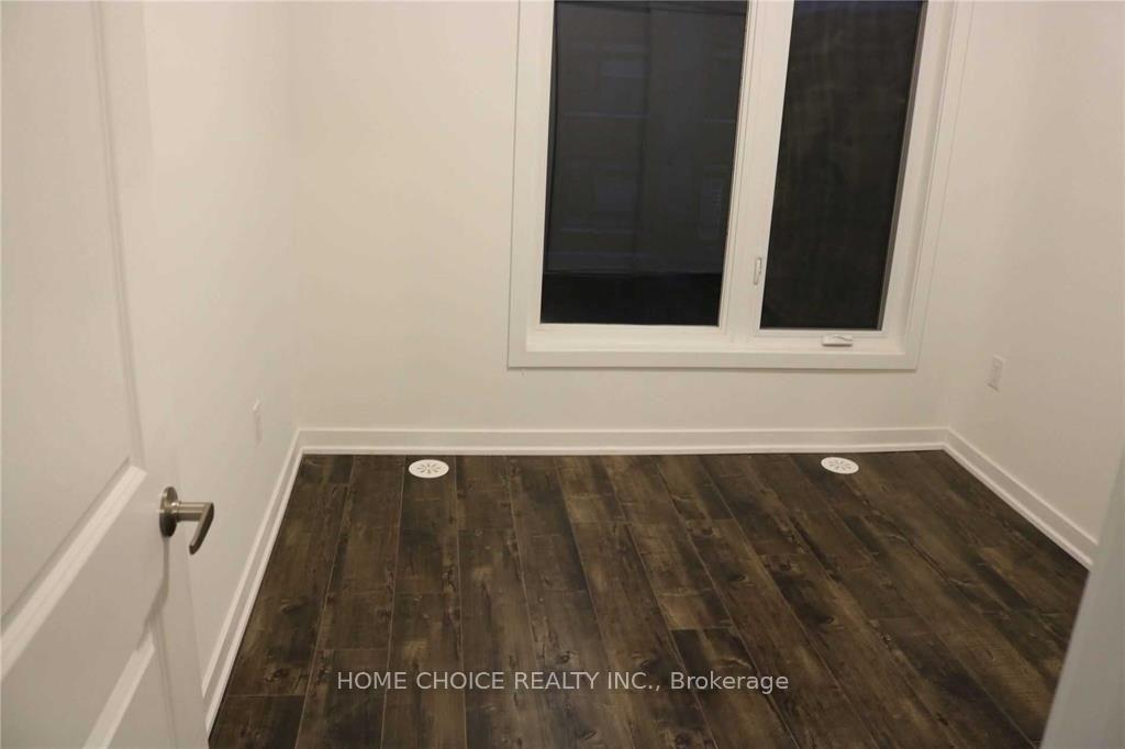 Photo 18 of 34 Engel Street E, Vaughan, Vaughan Grove — HOMEH