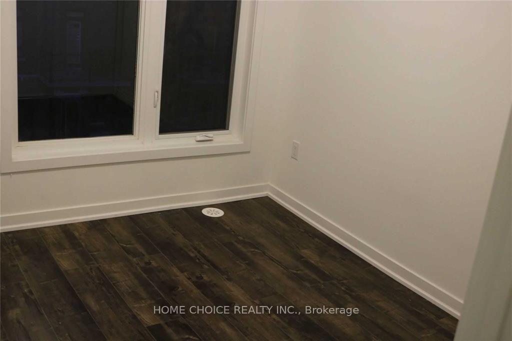 Photo 19 of 34 Engel Street E, Vaughan, Vaughan Grove — HOMEH