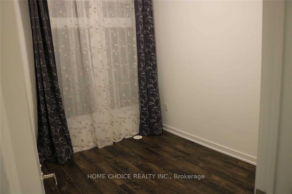 Photo 20 of 34 Engel Street E, Vaughan, Vaughan Grove — HOMEH