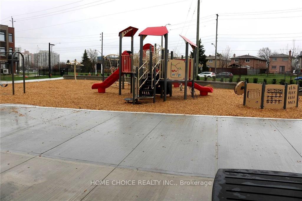 Photo 29 of 34 Engel Street E, Vaughan, Vaughan Grove — HOMEH