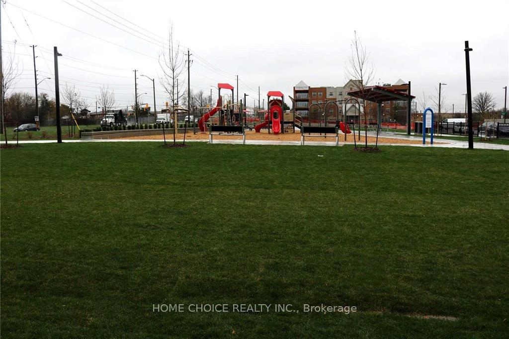 Photo 30 of 34 Engel Street E, Vaughan, Vaughan Grove — HOMEH