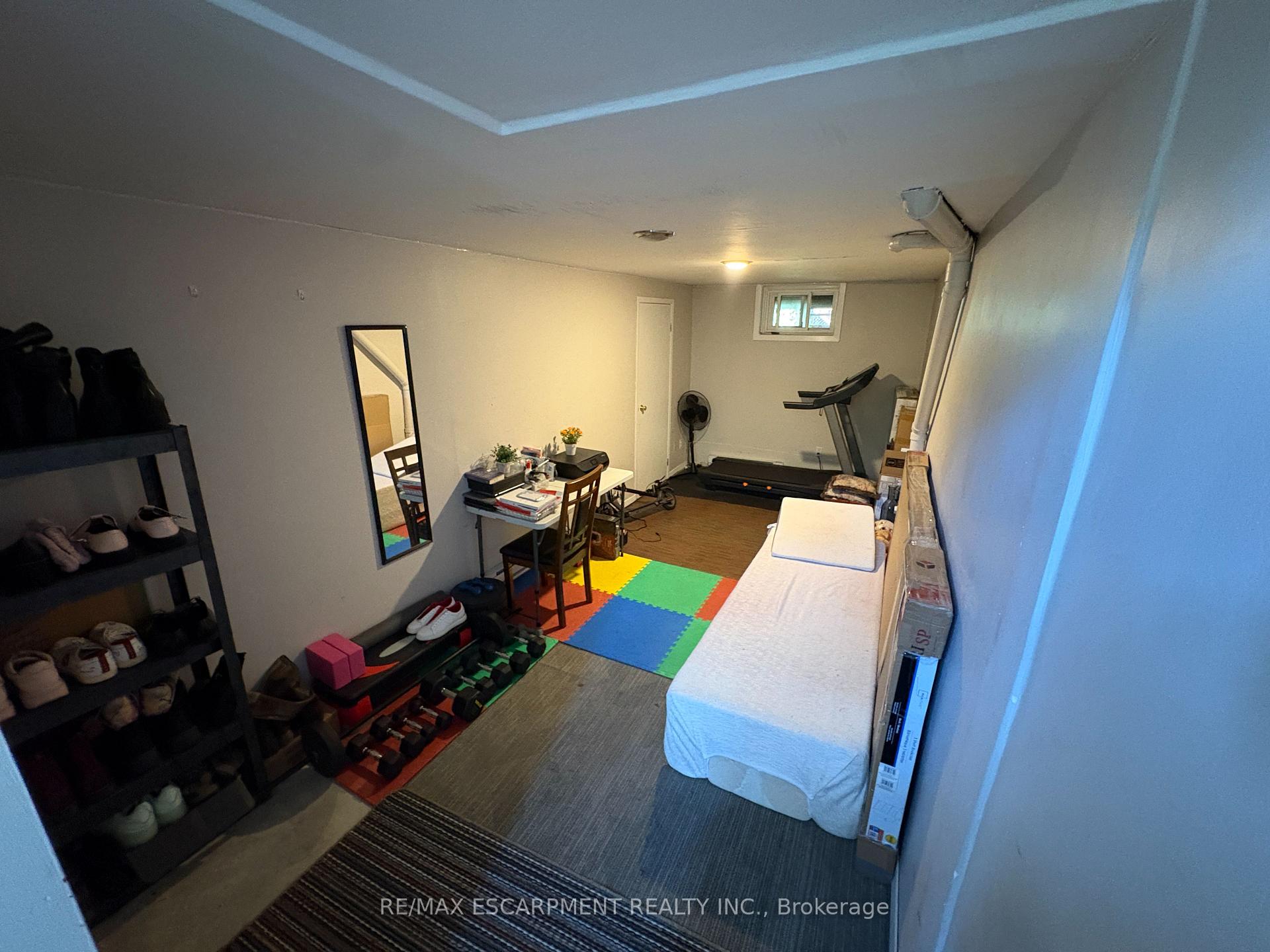 Photo 14 of Unit 4, 2380 Bromsgrove Road, Mississauga, Clarkson — HOMEH