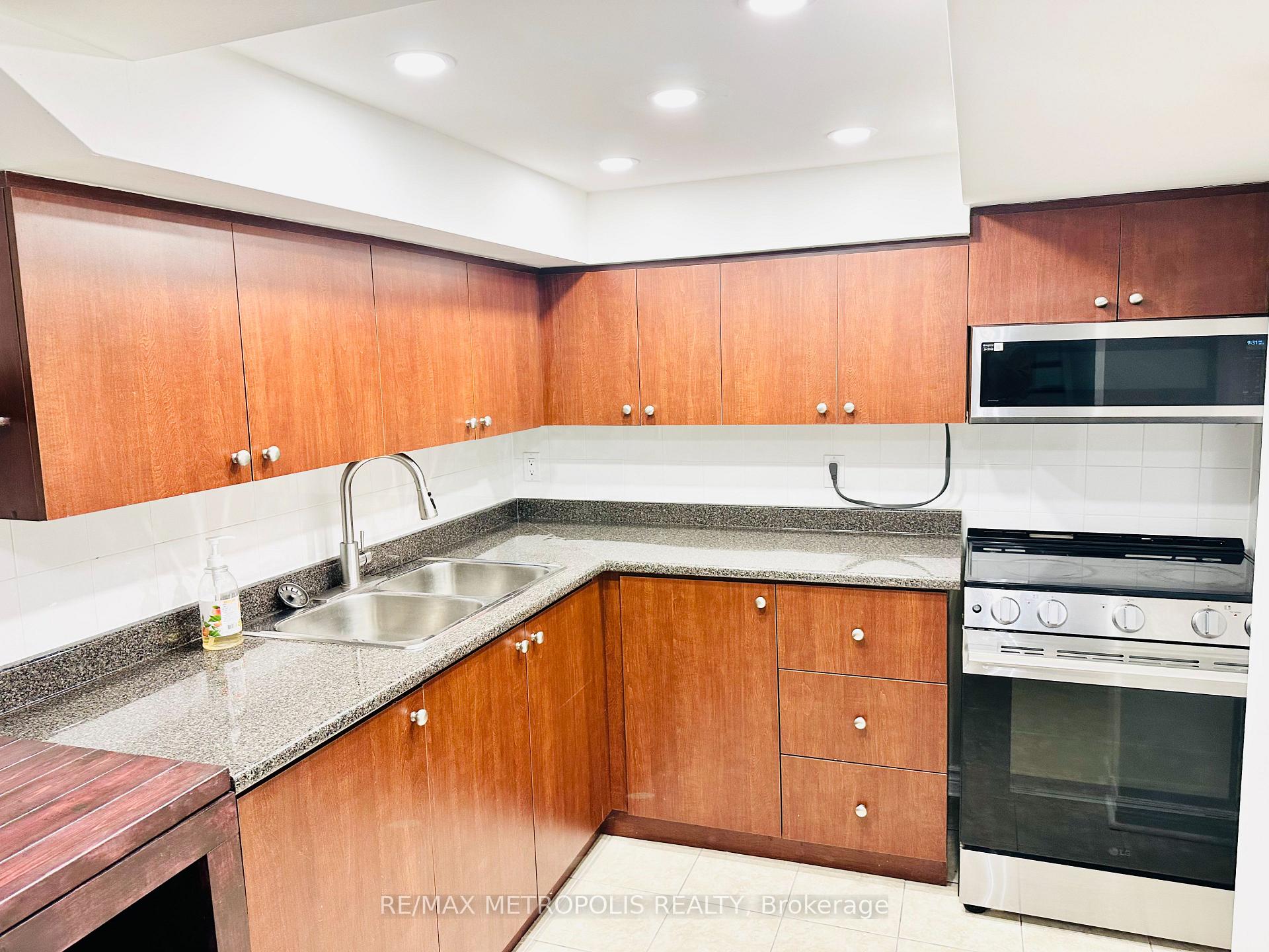 Photo 4 of Unit Basement, 6 Wahba Way, Markham, Middlefield — HOMEH