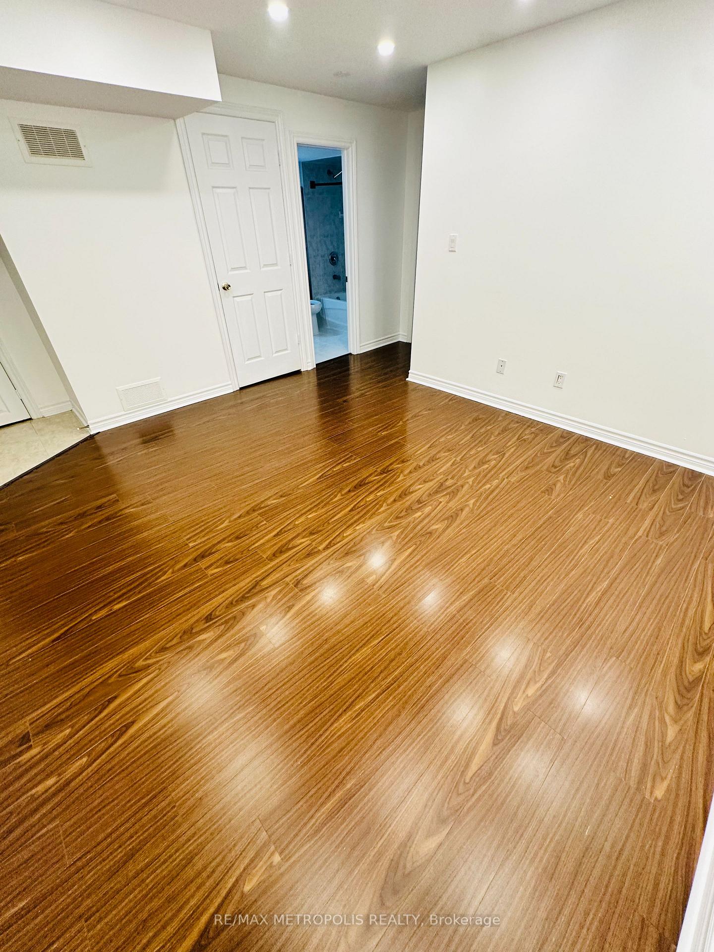 Photo 25 of Unit Basement, 6 Wahba Way, Markham, Middlefield — HOMEH