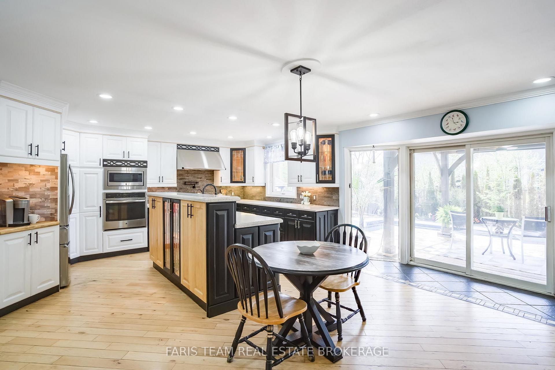 Photo 8 of 135 Forest Glen Drive, Gravenhurst, Muskoka (S) — HOMEH