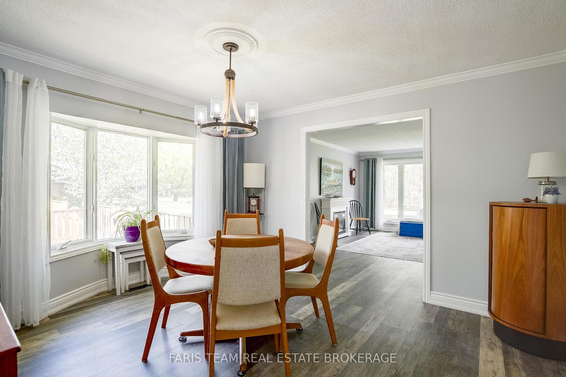 Photo 12 of 135 Forest Glen Drive, Gravenhurst, Muskoka (S) — HOMEH