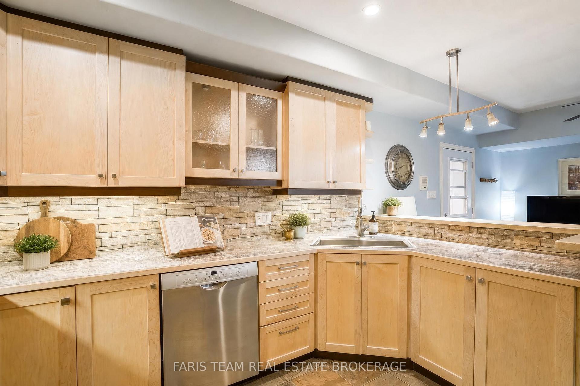 Photo 31 of 135 Forest Glen Drive, Gravenhurst, Muskoka (S) — HOMEH