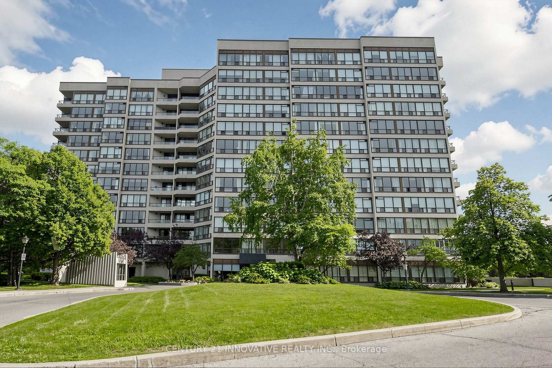 Photo of Unit 912, 12 Laurelcrest Street