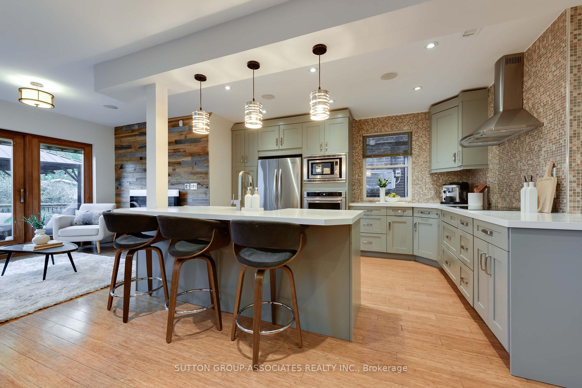 Photo of 136 Arlington Avenue
