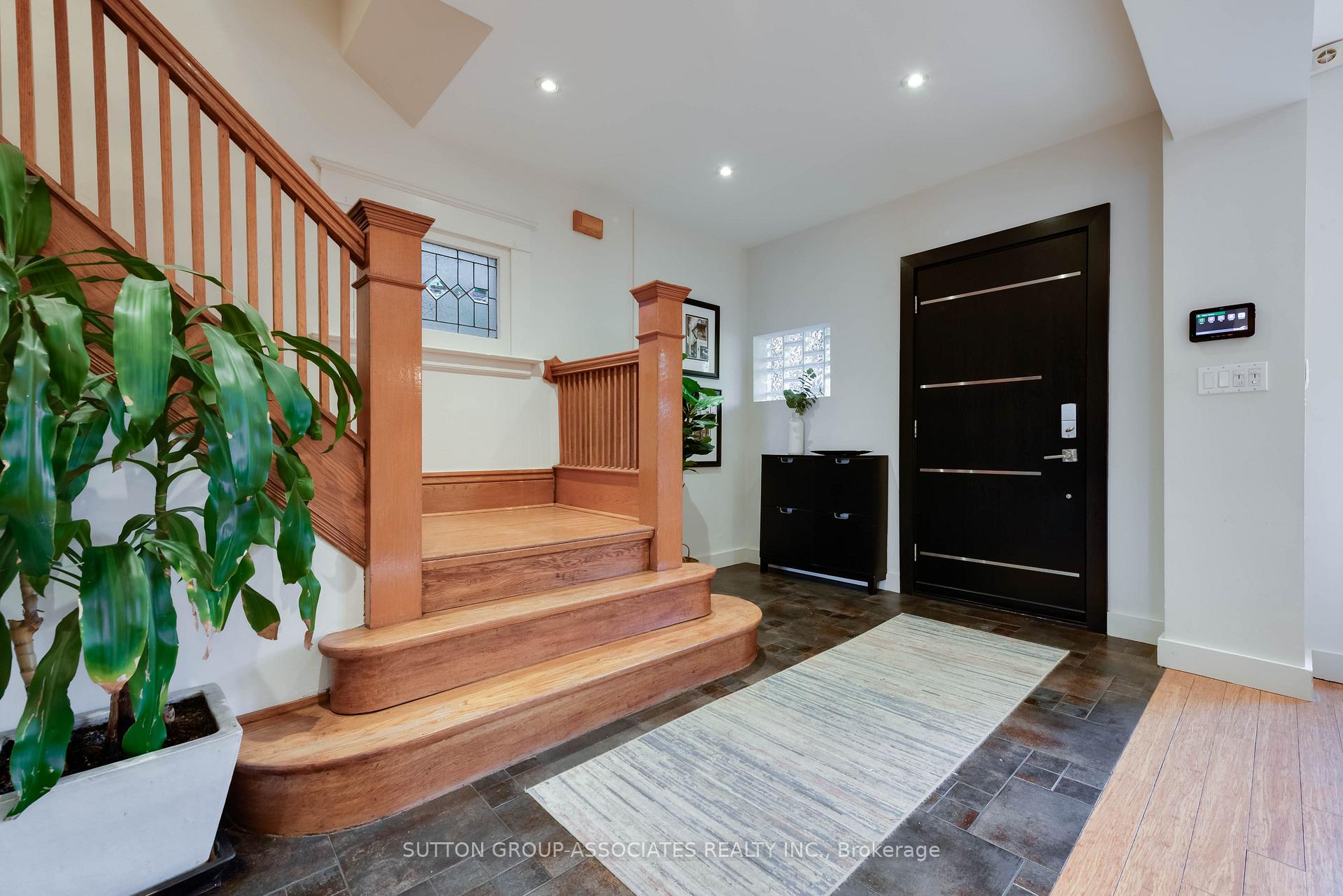 Photo 27 of 136 Arlington Avenue, Toronto, Oakwood Village — HOMEH