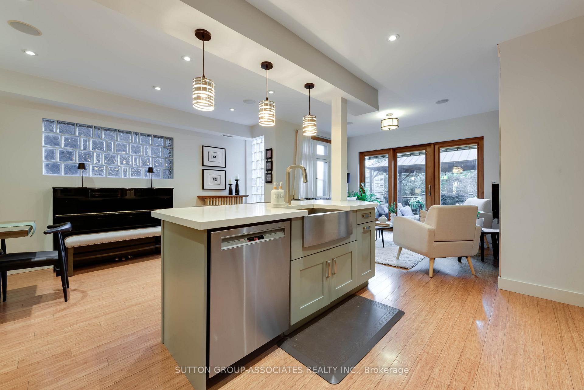 Photo 42 of 136 Arlington Avenue, Toronto, Oakwood Village — HOMEH