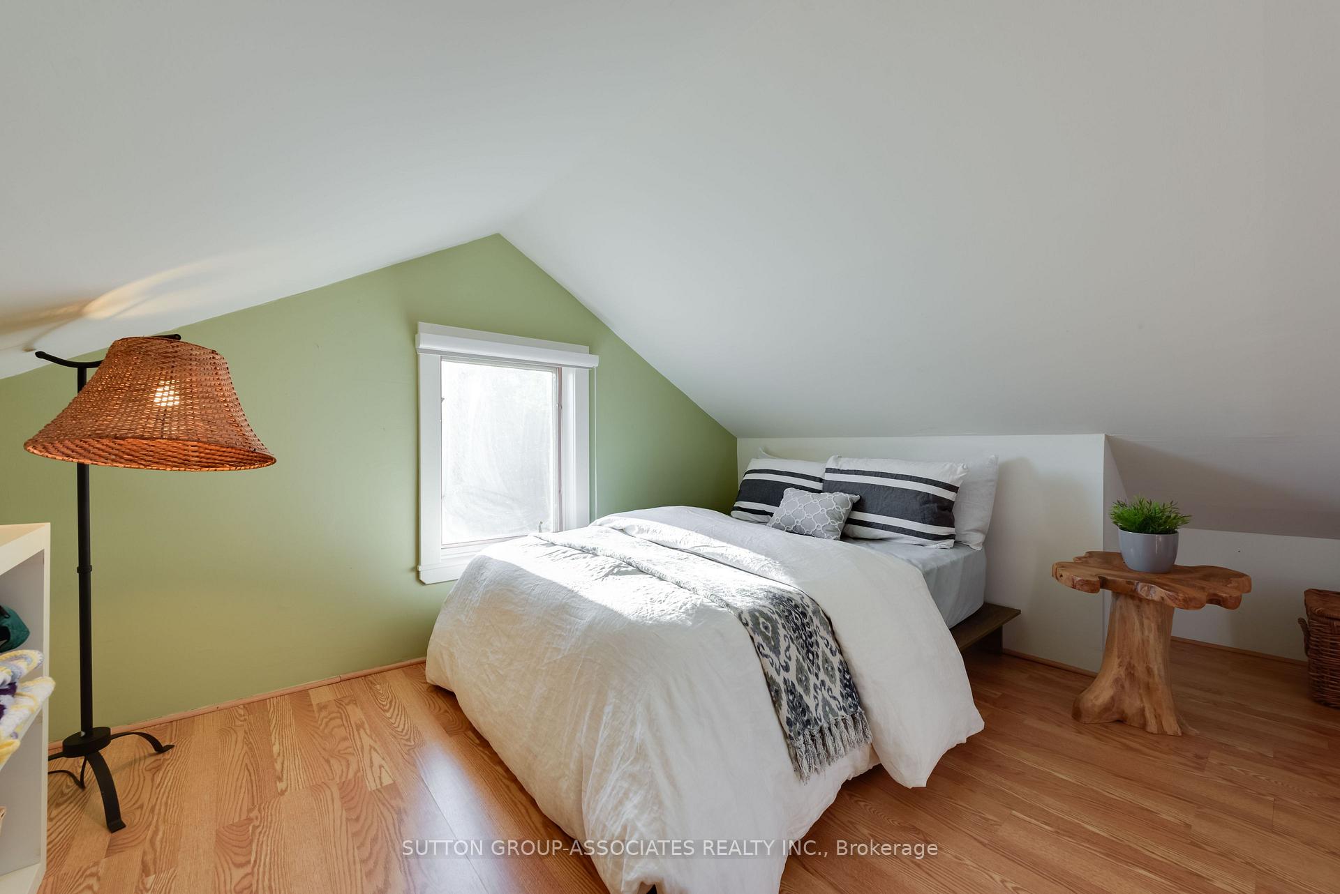 Photo 55 of 136 Arlington Avenue, Toronto, Oakwood Village — HOMEH