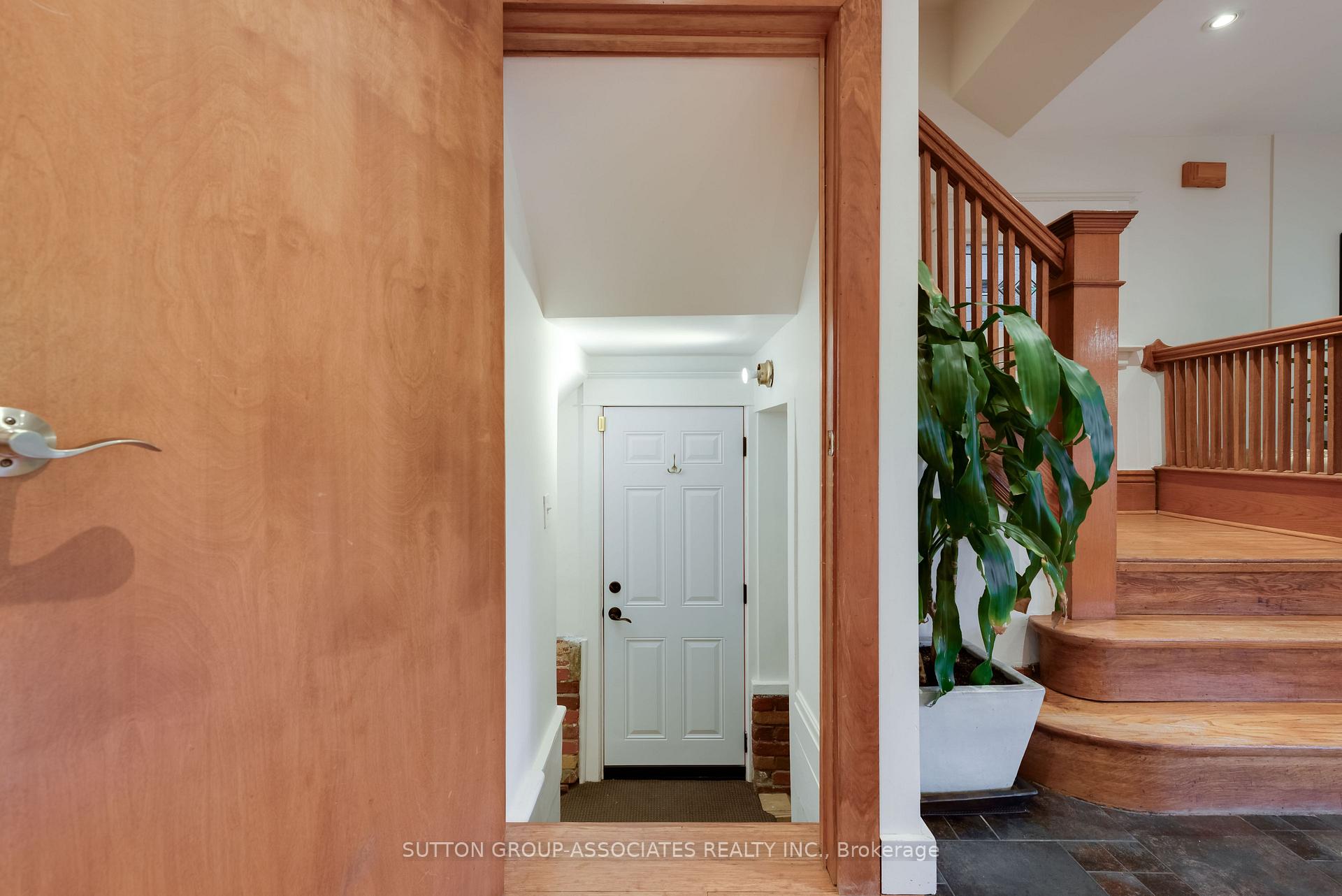 Photo 58 of 136 Arlington Avenue, Toronto, Oakwood Village — HOMEH