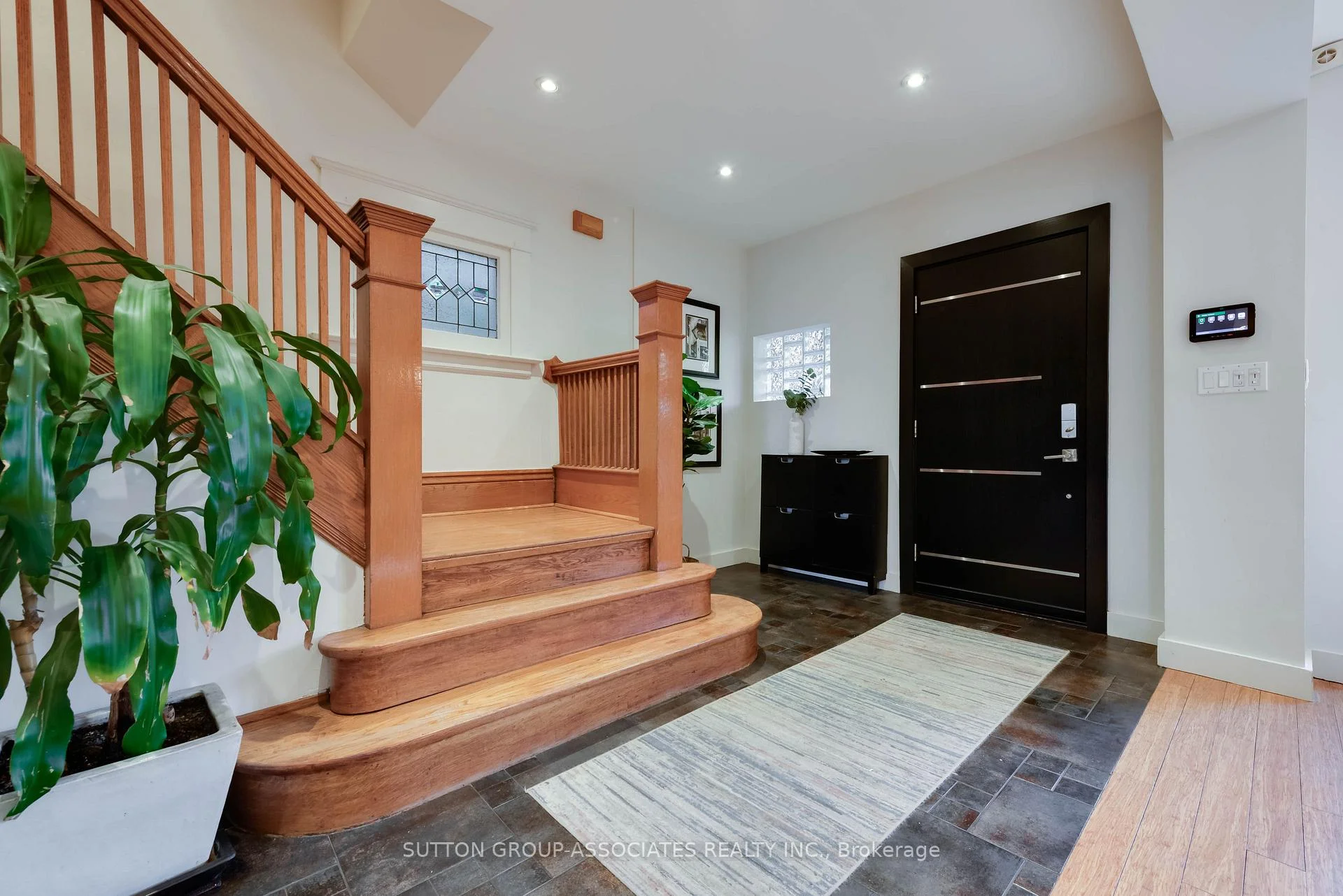 Photo 6 of 136 Arlington Avenue, Toronto, Oakwood Village — HOMEH