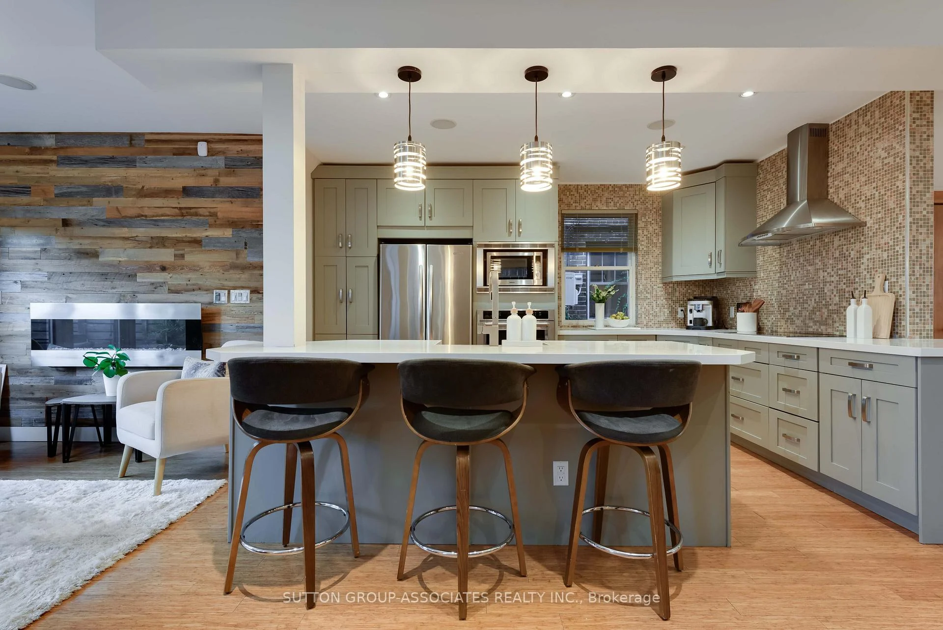 Photo 15 of 136 Arlington Avenue, Toronto, Oakwood Village — HOMEH