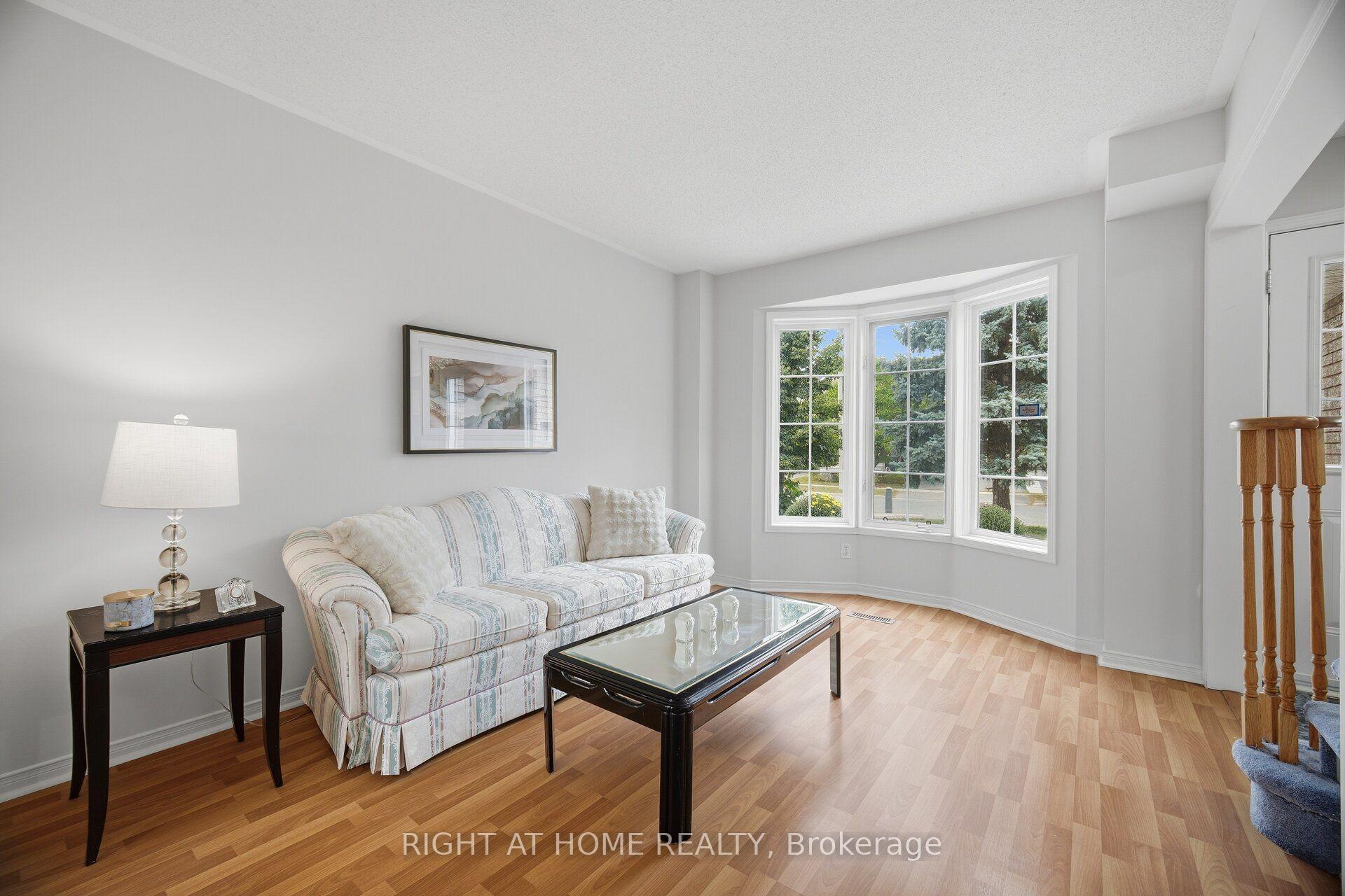 Photo 8 of 3970 Worthview Place, Mississauga, Lisgar — HOMEH