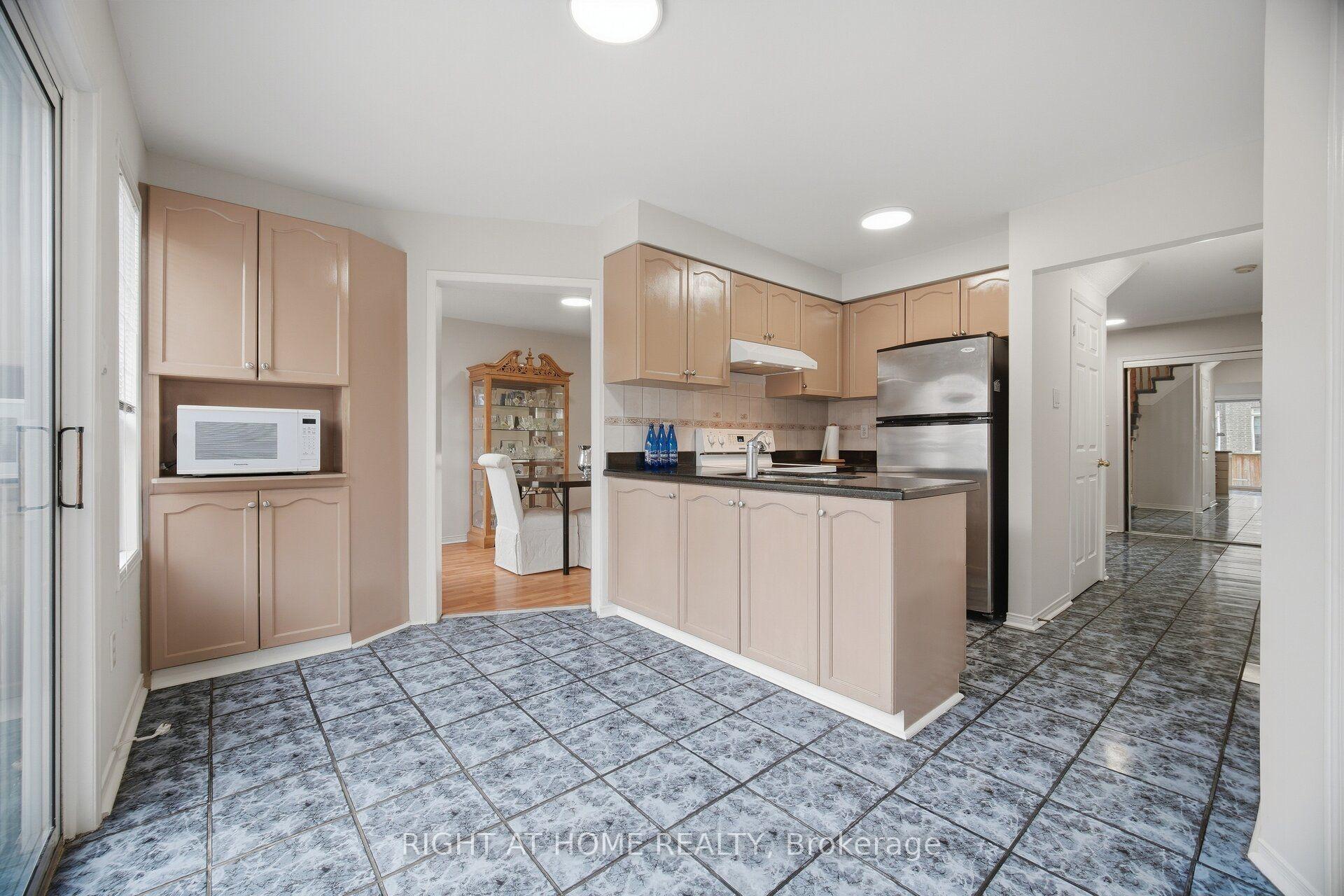 Photo 15 of 3970 Worthview Place, Mississauga, Lisgar — HOMEH