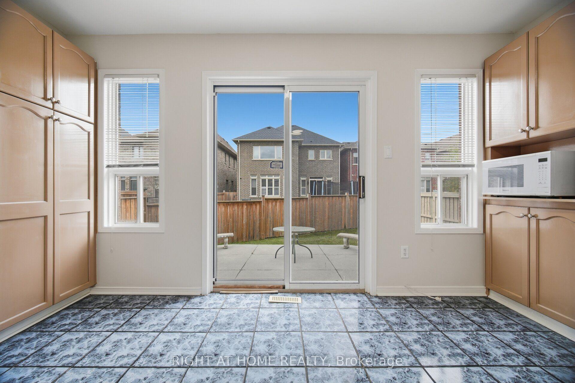 Photo 16 of 3970 Worthview Place, Mississauga, Lisgar — HOMEH