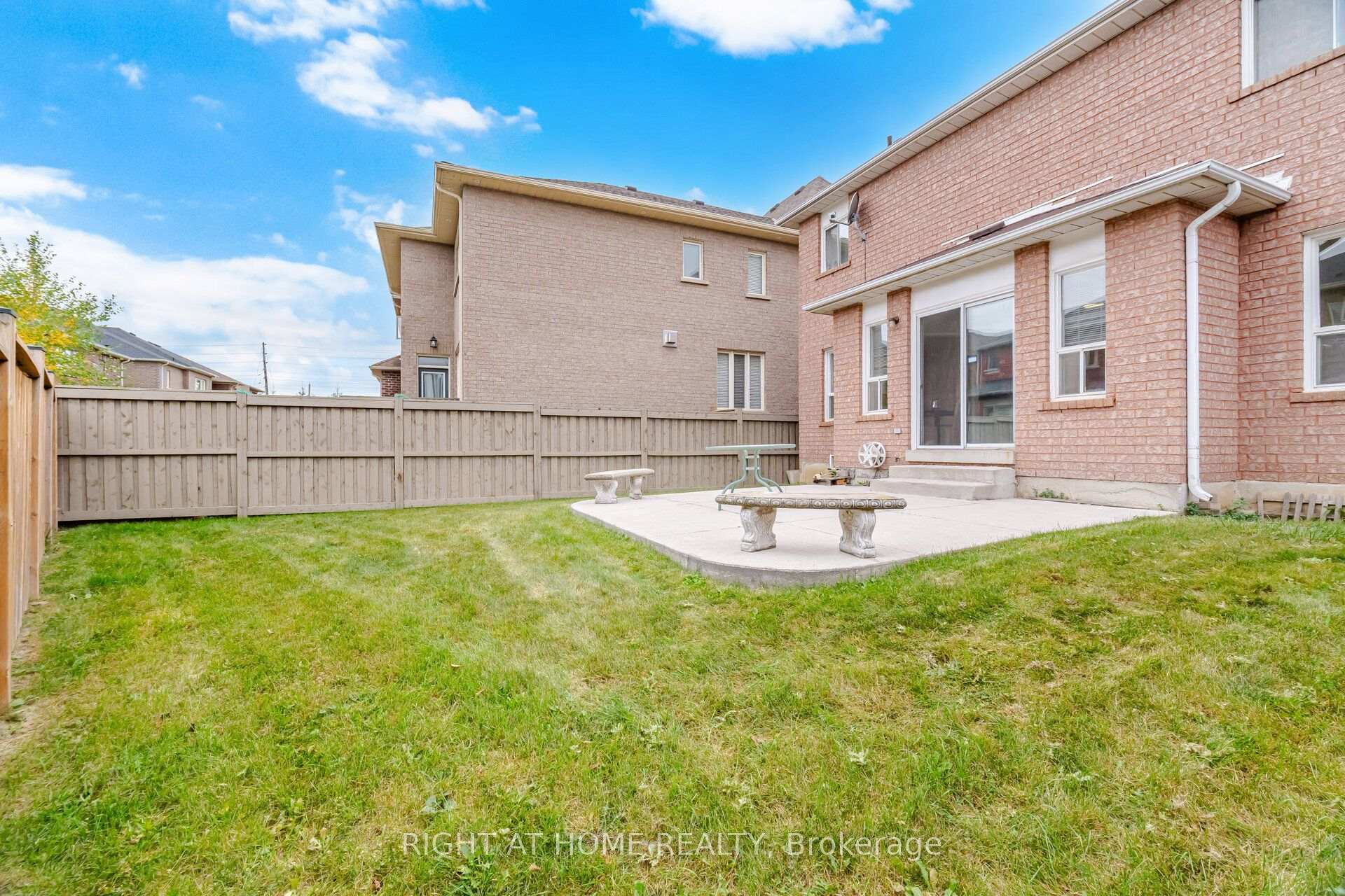 Photo 41 of 3970 Worthview Place, Mississauga, Lisgar — HOMEH
