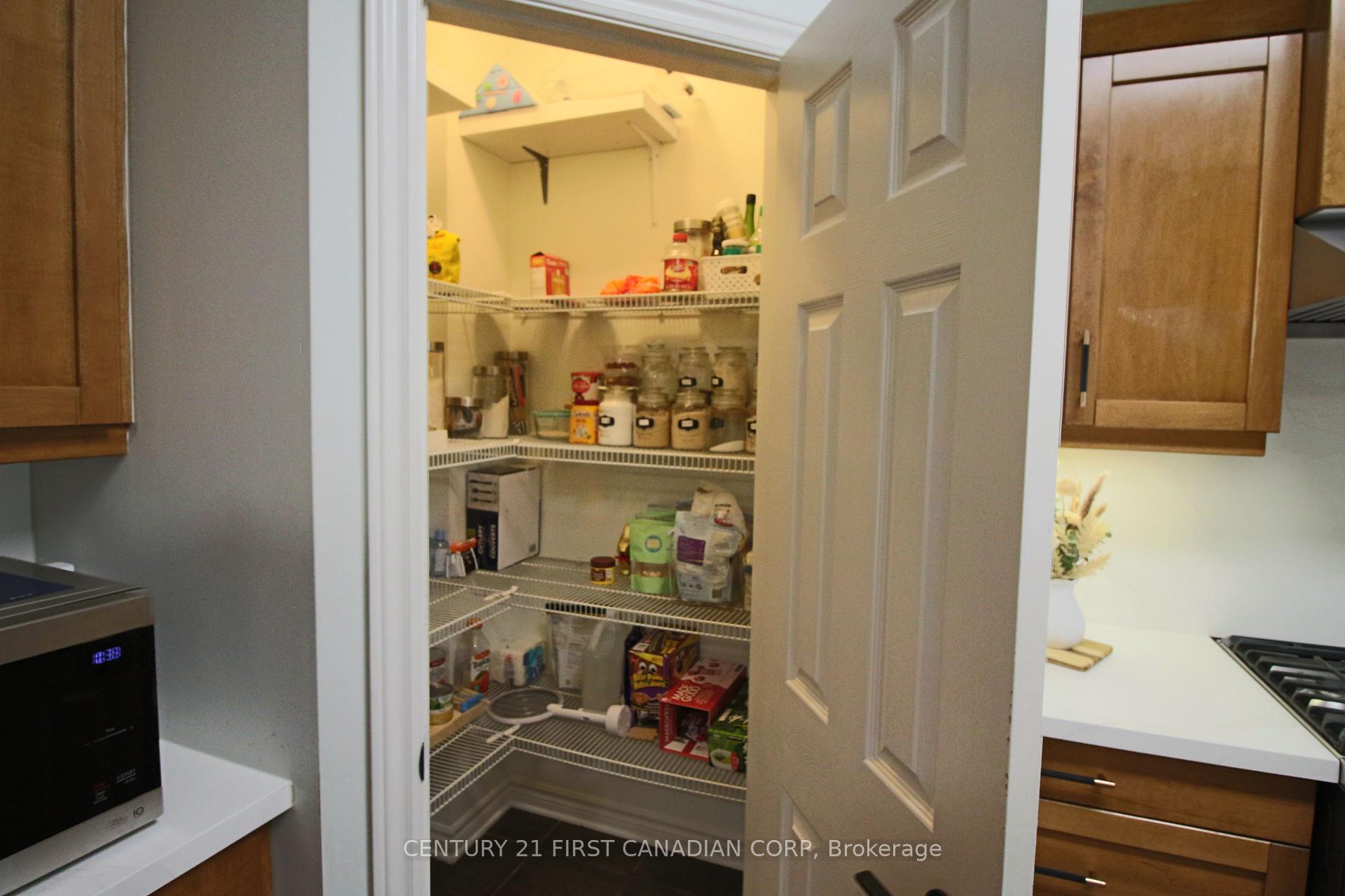 Photo 8 of Unit 6, 458 Blue Jay Drive, London, North B — HOMEH