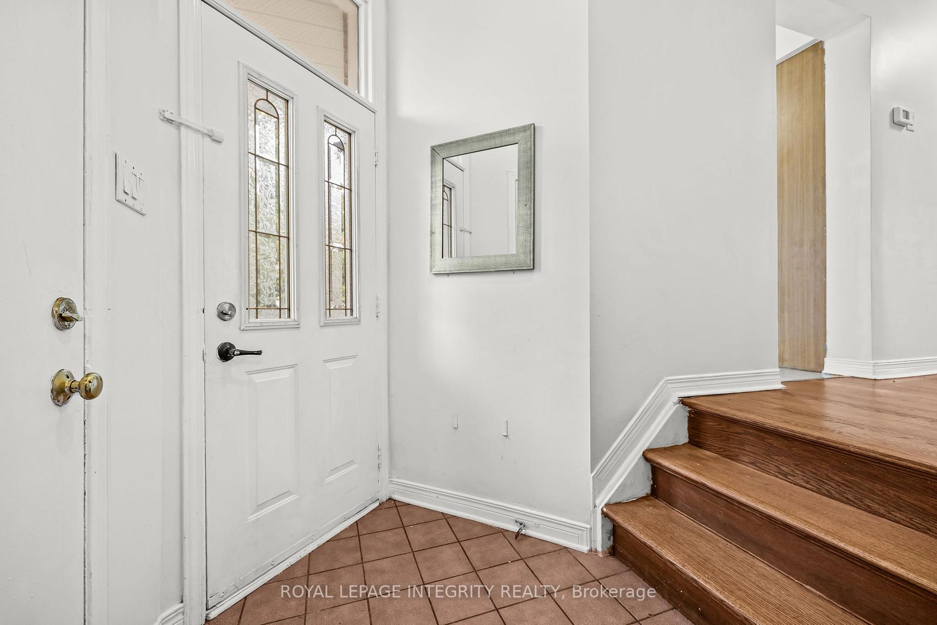 Photo 4 of 26 Astoria Crescent, Ottawa, Barrhaven East — HOMEH