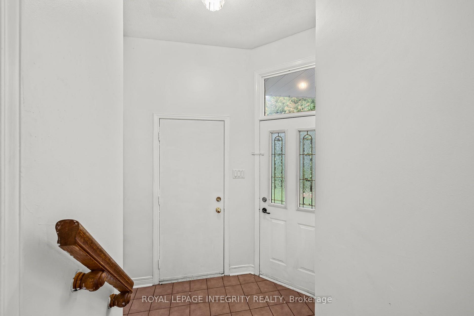 Photo 5 of 26 Astoria Crescent, Ottawa, Barrhaven East — HOMEH