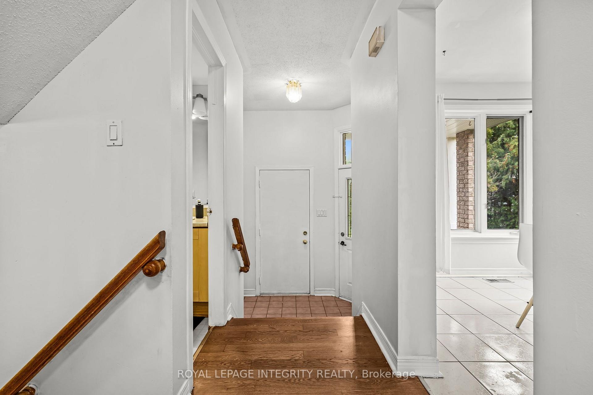 Photo 6 of 26 Astoria Crescent, Ottawa, Barrhaven East — HOMEH