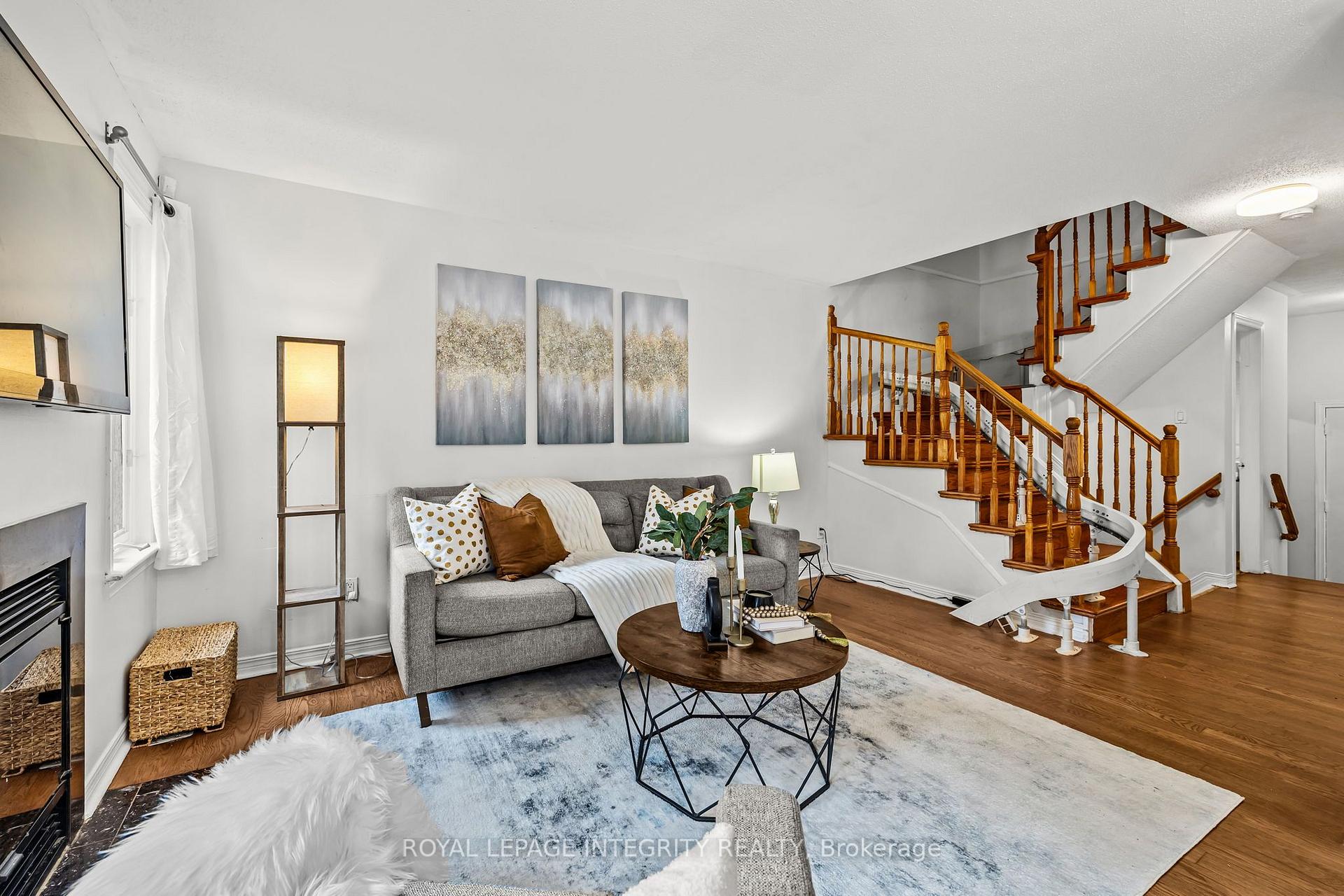 Photo 9 of 26 Astoria Crescent, Ottawa, Barrhaven East — HOMEH