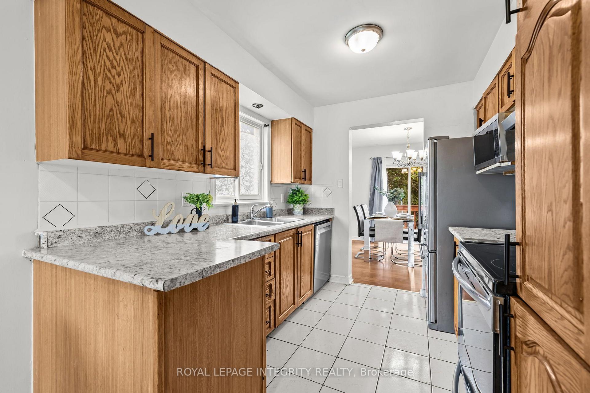 Photo 16 of 26 Astoria Crescent, Ottawa, Barrhaven East — HOMEH