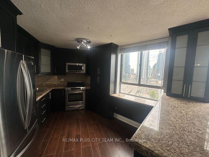 Photo 7 of Unit 1506, 250 Queens Quay W, Toronto, Waterfront Communities — HOMEH