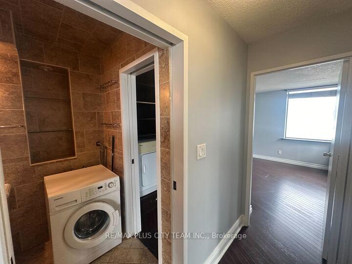 Photo 11 of Unit 1506, 250 Queens Quay W, Toronto, Waterfront Communities — HOMEH