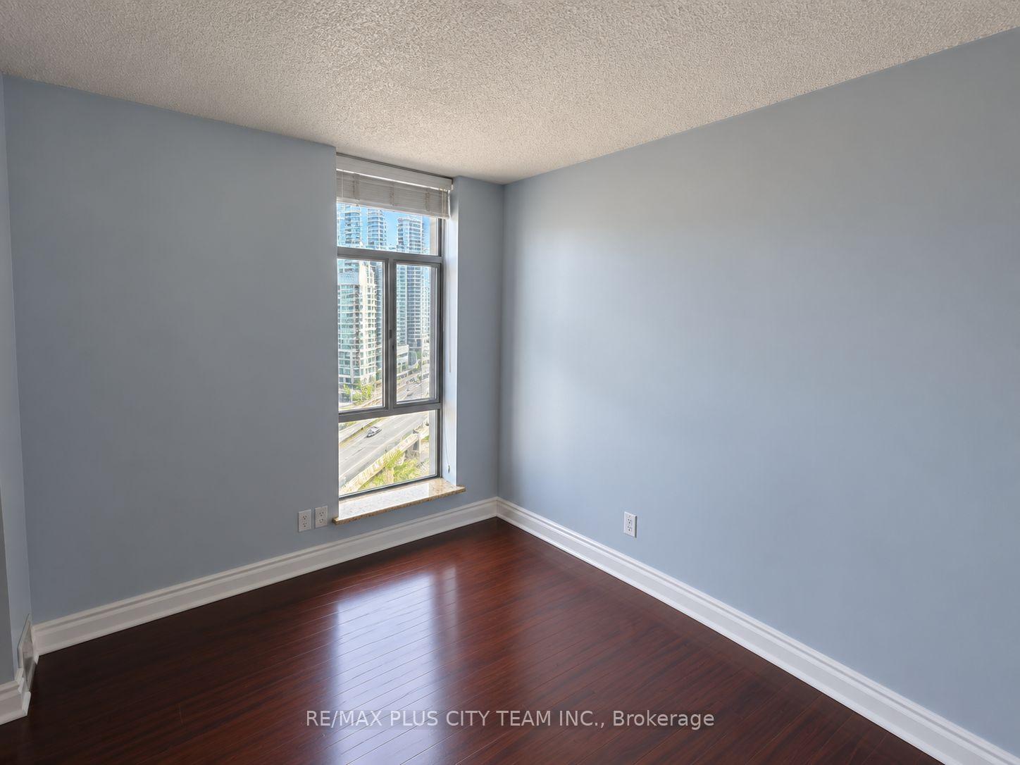 Photo 13 of Unit 1506, 250 Queens Quay W, Toronto, Waterfront Communities — HOMEH