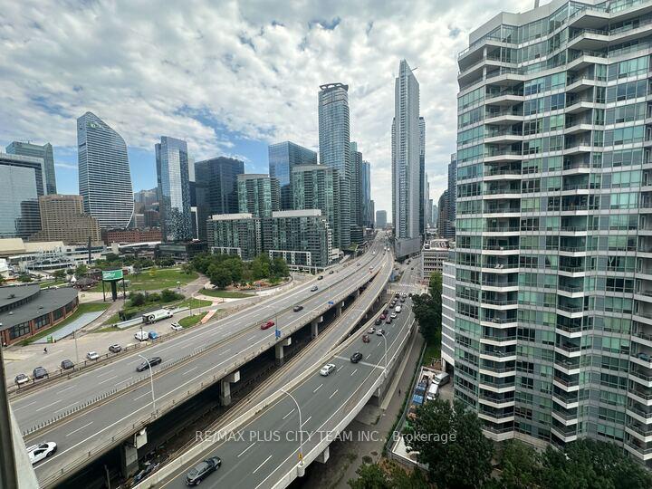 Photo 19 of Unit 1506, 250 Queens Quay W, Toronto, Waterfront Communities — HOMEH