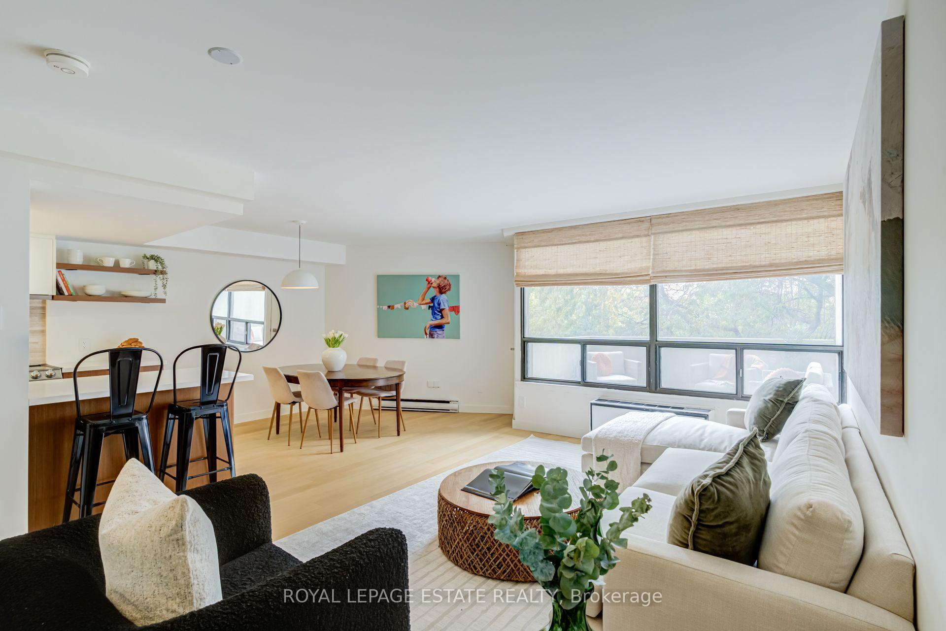 Photo 4 of Unit A12, 284 Mill Road, Etobicoke, Markland Wood — HOMEH