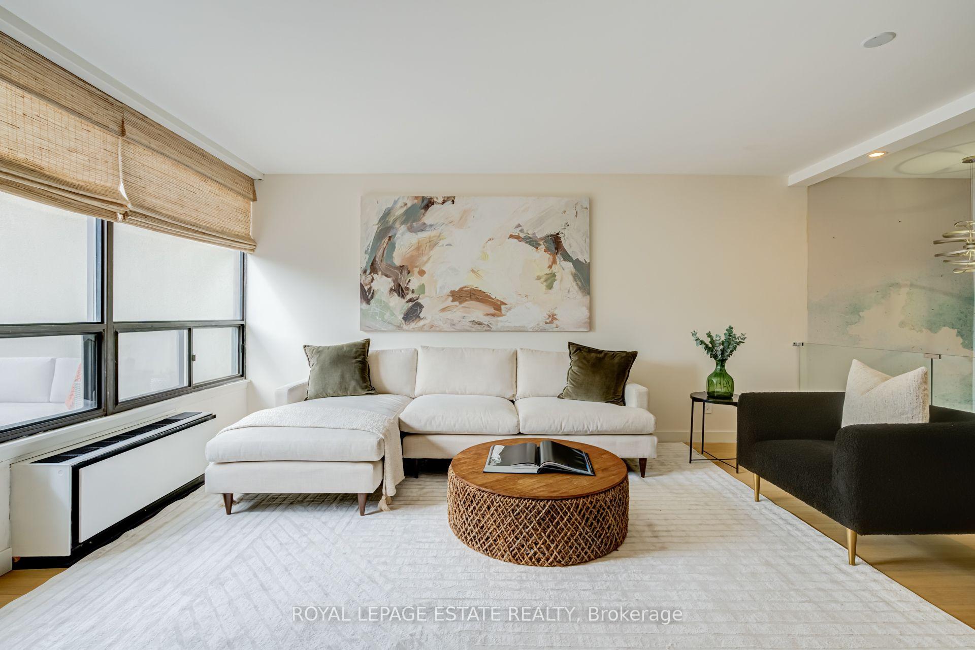 Photo 8 of Unit A12, 284 Mill Road, Etobicoke, Markland Wood — HOMEH