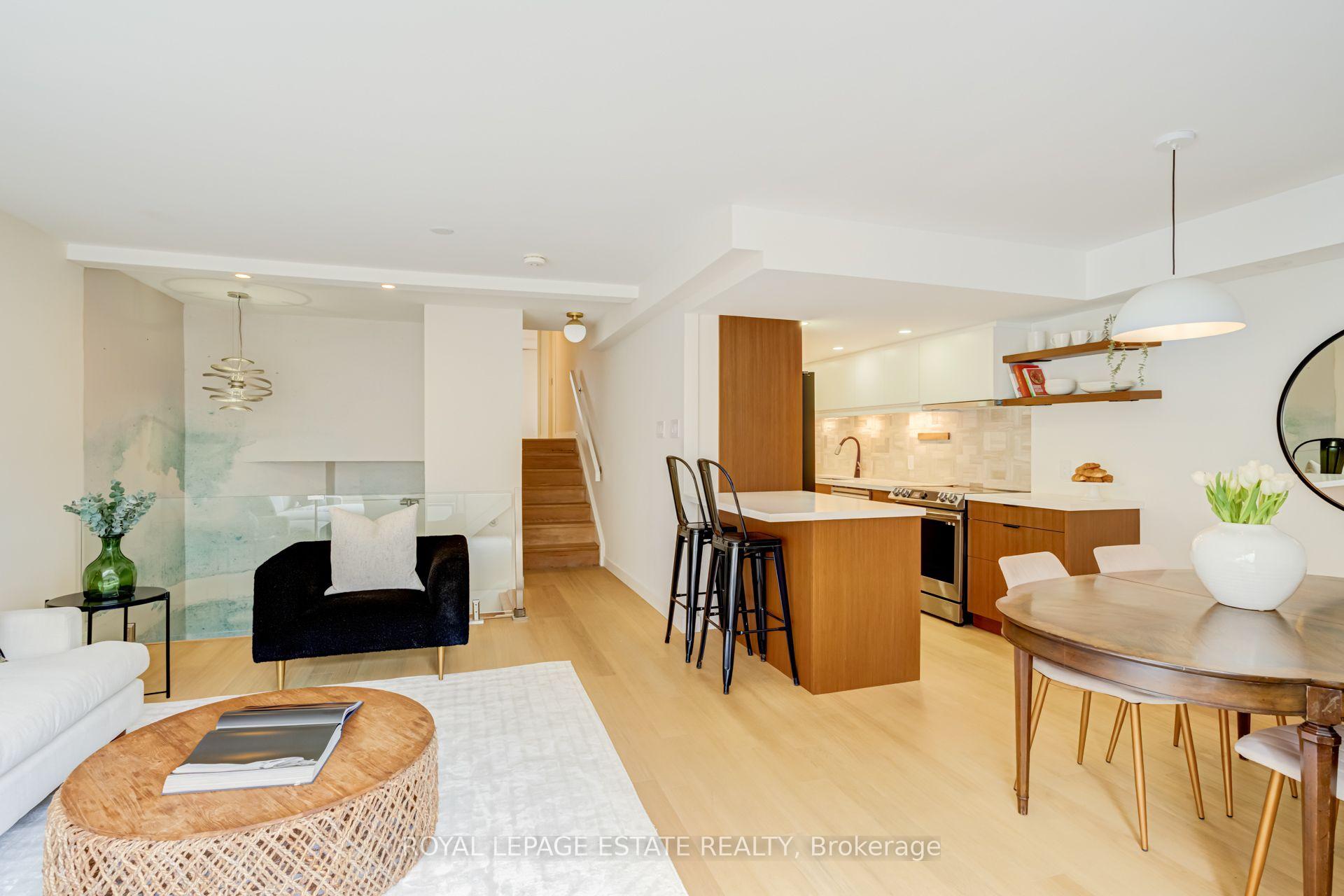 Photo 9 of Unit A12, 284 Mill Road, Etobicoke, Markland Wood — HOMEH