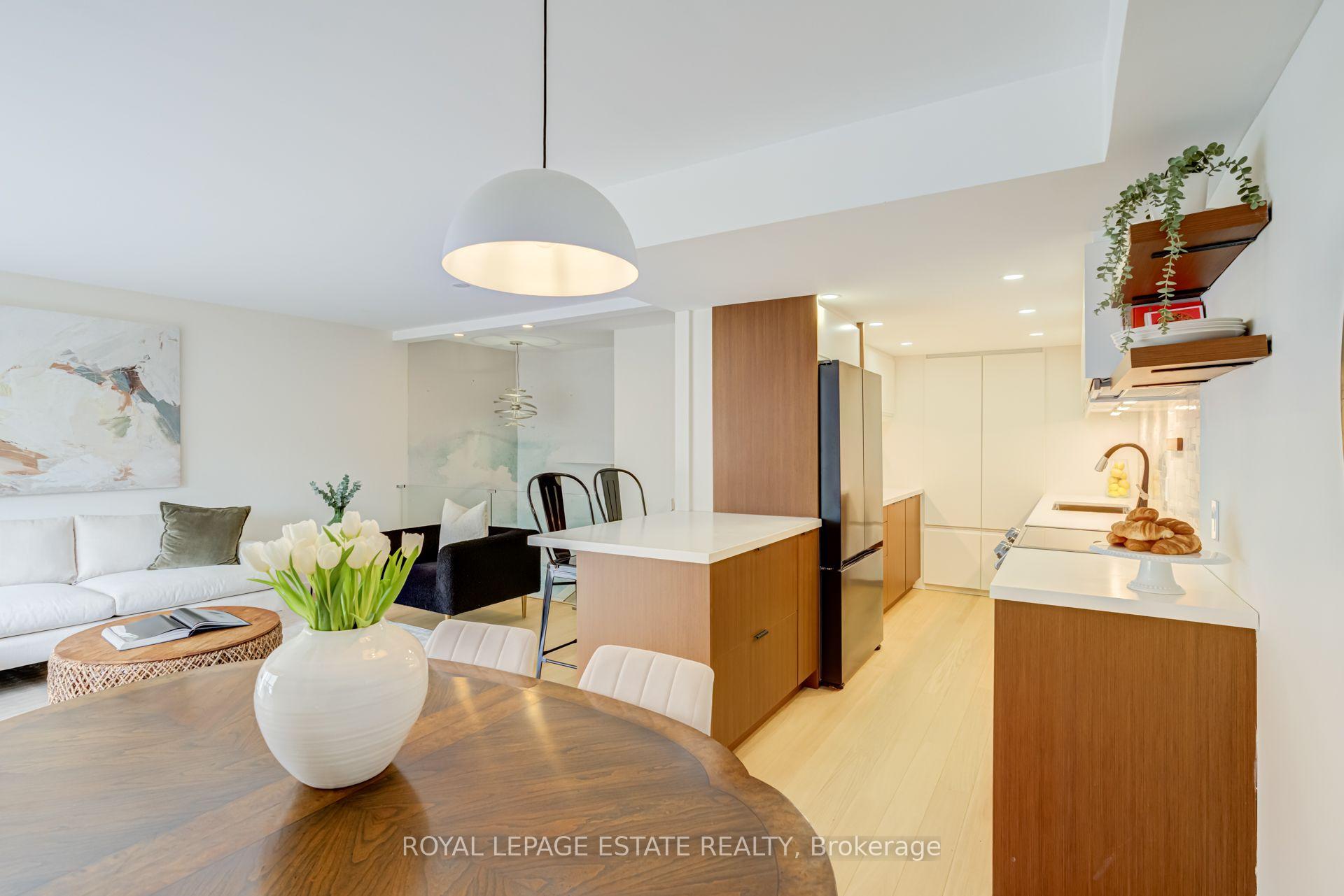 Photo 17 of Unit A12, 284 Mill Road, Etobicoke, Markland Wood — HOMEH