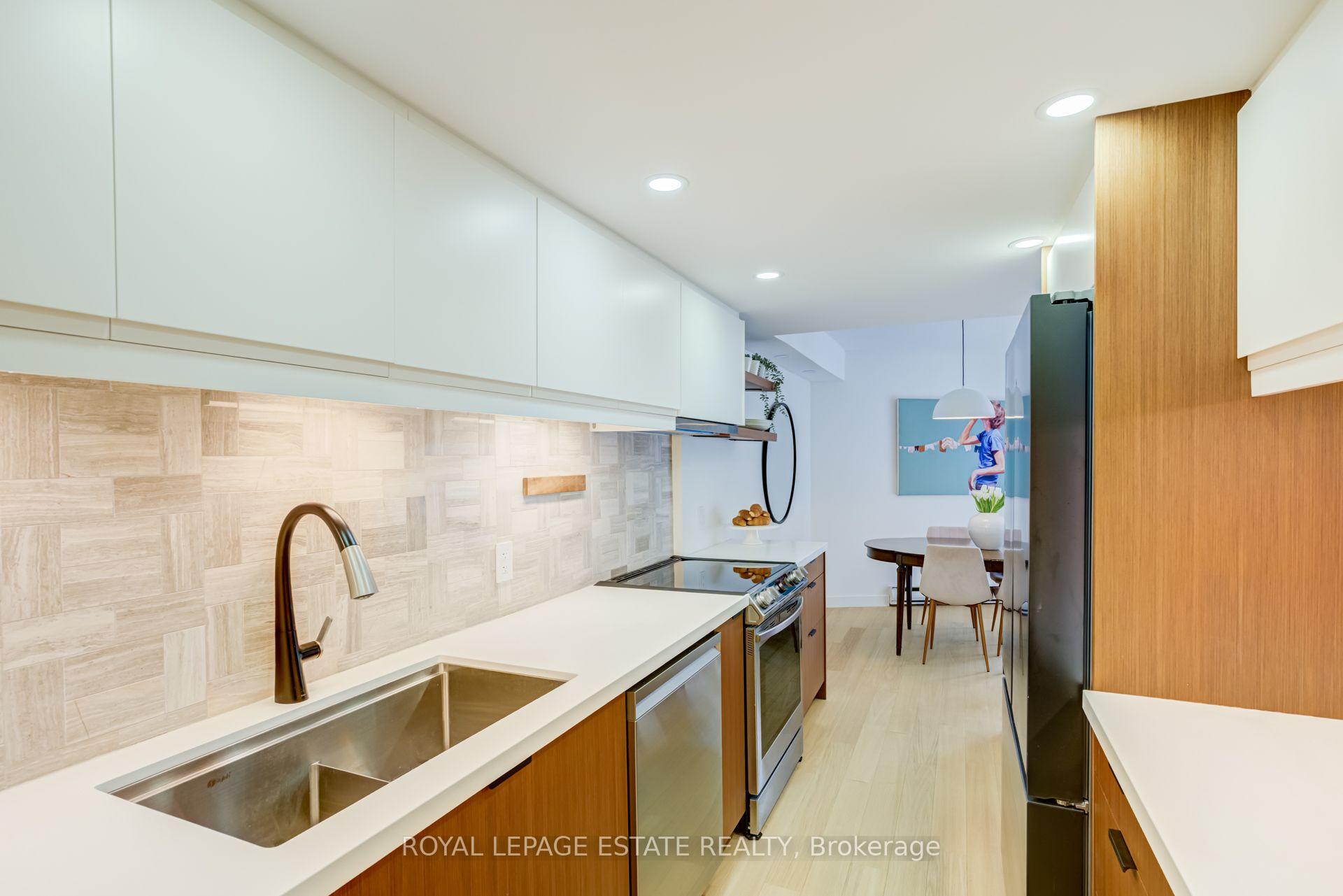 Photo 24 of Unit A12, 284 Mill Road, Etobicoke, Markland Wood — HOMEH