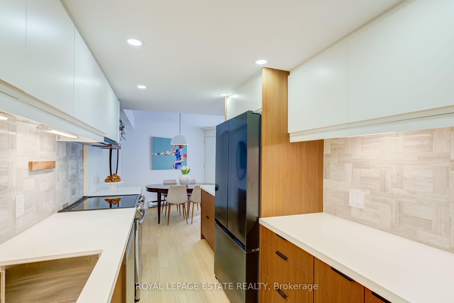 Photo 25 of Unit A12, 284 Mill Road, Etobicoke, Markland Wood — HOMEH