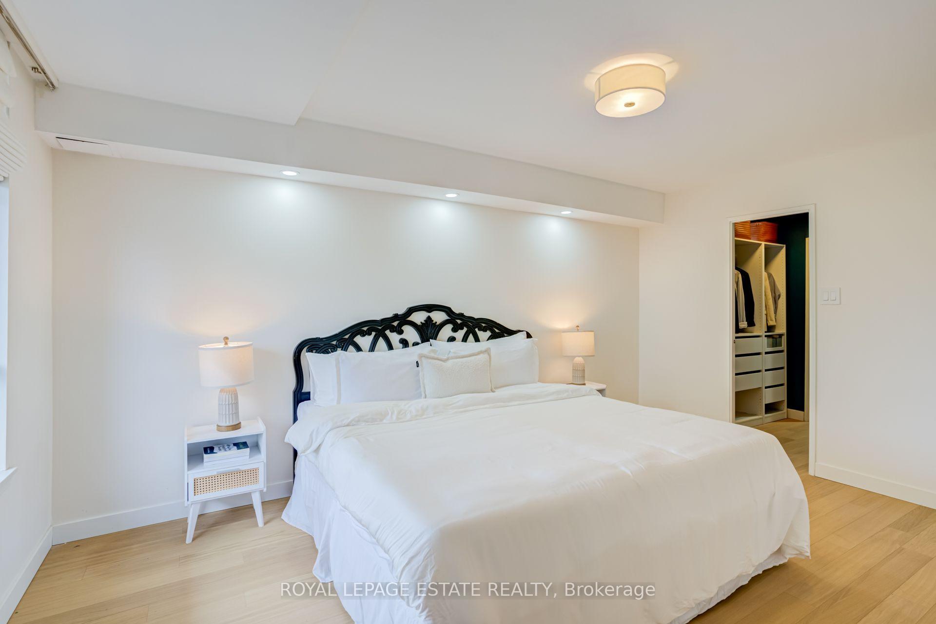 Photo 36 of Unit A12, 284 Mill Road, Etobicoke, Markland Wood — HOMEH