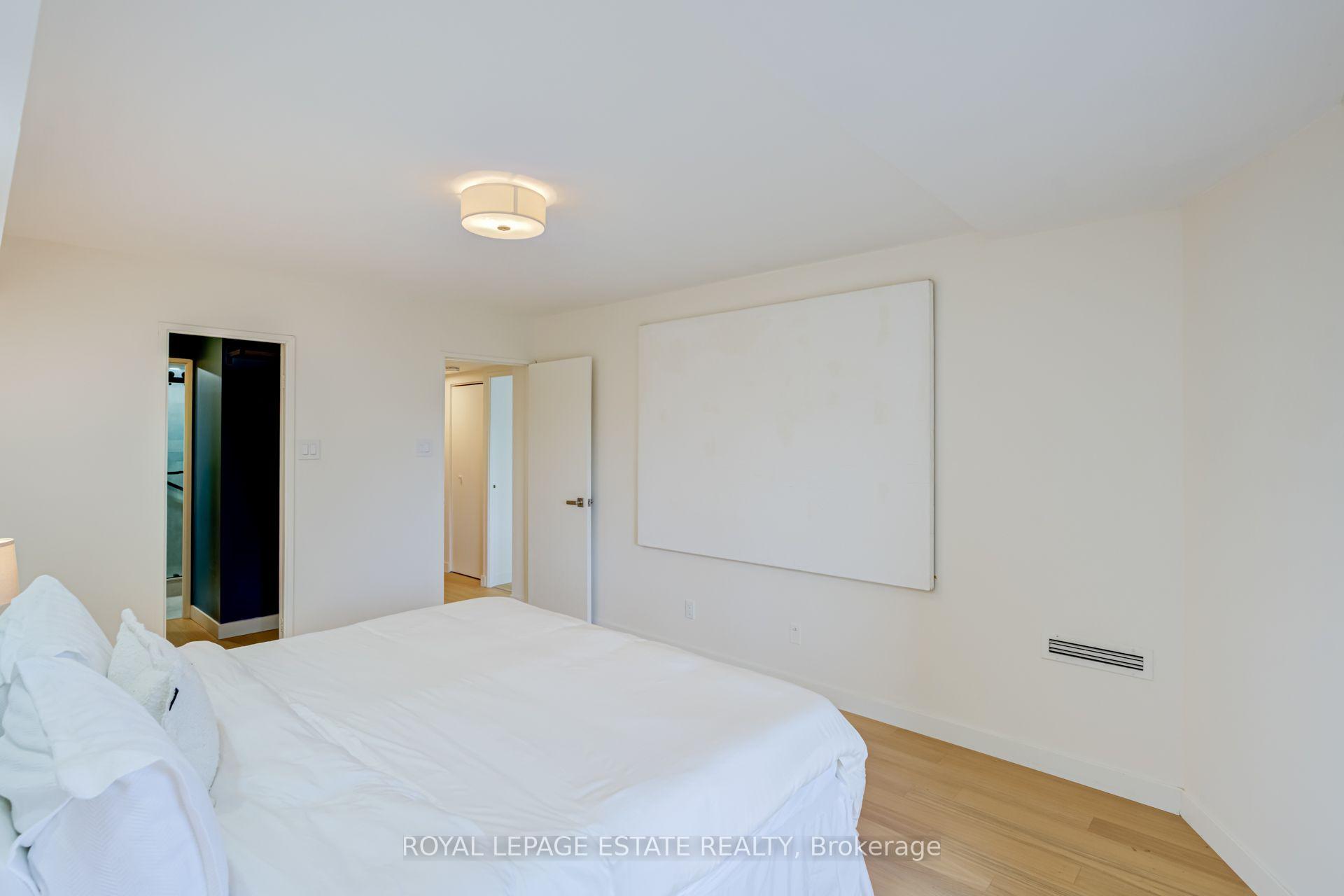 Photo 37 of Unit A12, 284 Mill Road, Etobicoke, Markland Wood — HOMEH